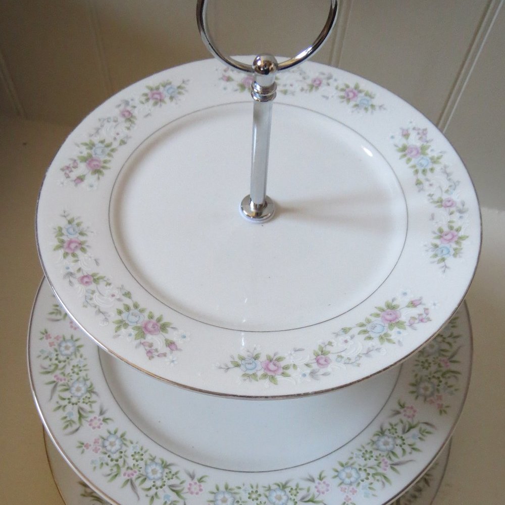 Dessert Stand Pastry Tiered Cupcake Holder Vintage Plates China Wedding Upcycled - Picture 7 of 7